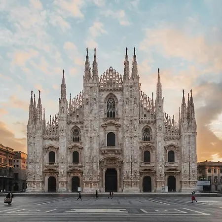 Duomo 10 Min - Spacious In The Heart Of - Wifi Appartement